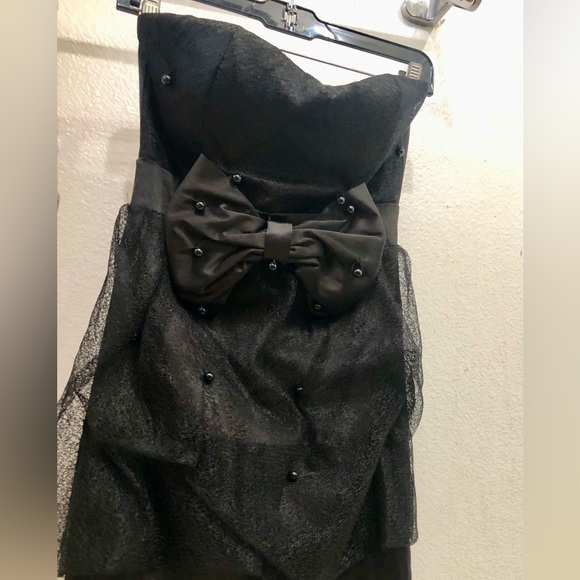 Black Cocktail Party Strapless Mini Dress - Picture 3 of 7